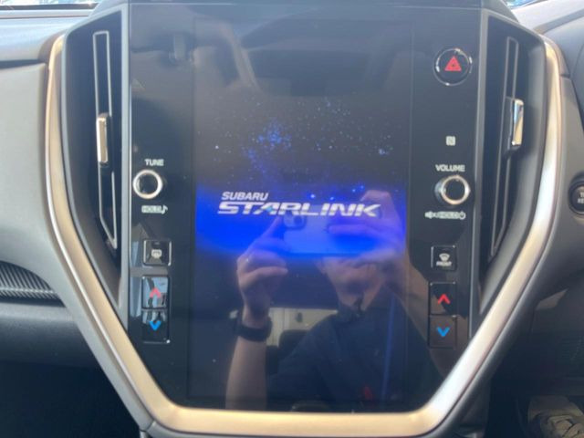 �y11.6�C���`�f�B�X�v���C�I�[�f�B�I�z���莝���̃X�}�[�g�t�H���ƃ��C�����X�A�g�ŁA�X�}�z�̃i�r�A�v���≹�y�Đ��ȂǊe��A�v���𑀍�\!�e��ԗ��������̉�ʂ���m�F�E�ݒ�ł��܂���