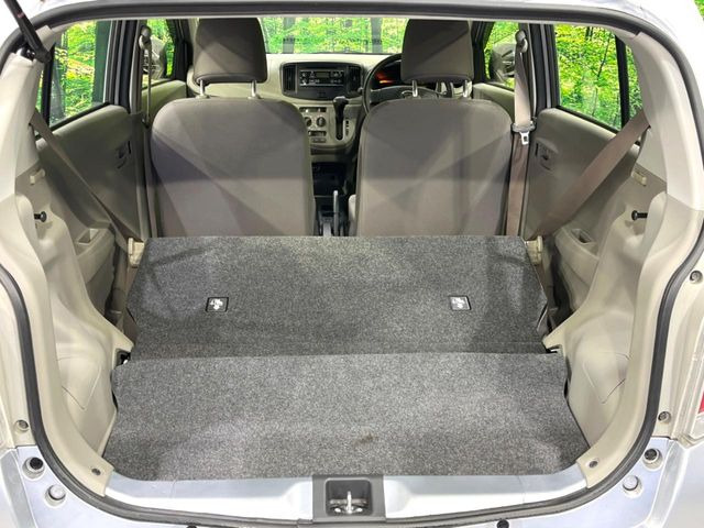 ���i�̂���������ʋ΁A���}���ɏ\���ȉ׎��X�y�[�X���m�ۂ��Ă���܂��B�Z�J���h�V�[�g��|���ƁA�傫�ȉו��̐ύڂ��\�ł���