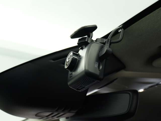 XC40B4 モメンタム