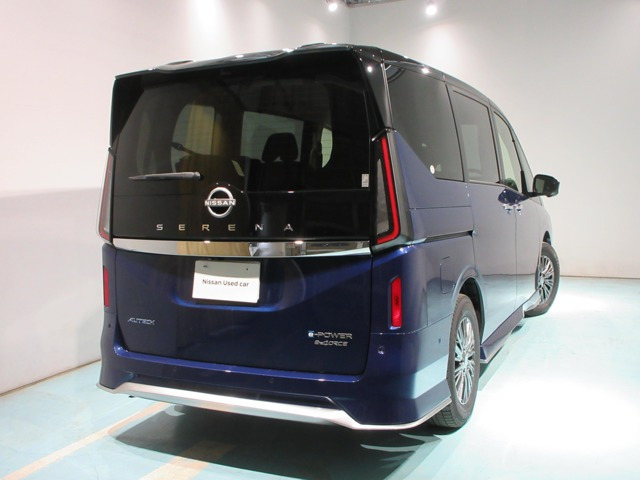 セレナ1.4 e-4ORCE AUTECH 4WD