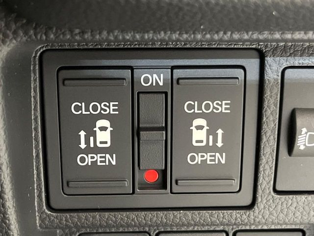 �y�����p���[�X���C�h�h�A�z�X�}�[�g�L�[��^�]�Ȃ̃X�C�b�`�Ō�ȗ����X���C�h�h�A�̊J���\���d��������͂����ăh�A���J����K�v�������A�����Ȃ��q�l�ł��ȒP�ɊJ���߂ł����K�ł���