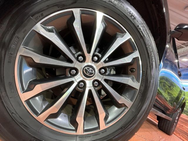 �y�����I�v�V����19�C���`�A���~�z�C�[���z�����I�v�V�����z�C�[���𑕒��B���s���\�̌���ɉ����A�O�ς����X�^�C���b�V���ɂȂ��Ă��܂��B