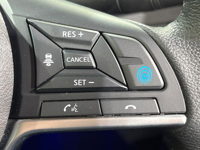 【プロパイロット】高速道路での長距離走行が楽に!!渋滞時と巡回走行のシーンで、アクセル・ブレーキ・ステアリングを自動で制御し、長距離運転の負担を軽減してくれます♪