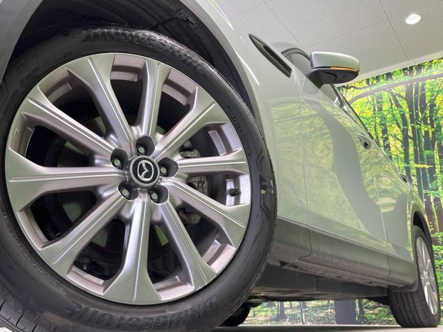 �y����20�C���`�A���~�z�C�[���z�O�ςɃ}�b�`���������A���~�z�C�[���𑕒����Ă���܂��B�e��ЊO�A���~�z�C�[����A�X�^�b�h���X�^�C�����戵�����Ă���܂��B���񂲑��k����������