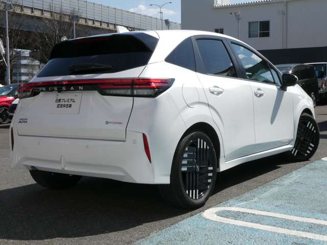 ノートオーラ1.2 G レザーエディション