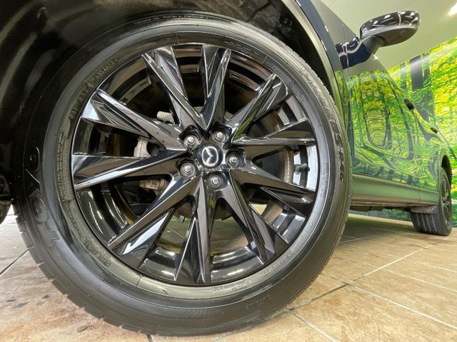 �y����19�C���`�A���~�z�C�[���z�O�ςɃ}�b�`���������A���~�z�C�[���𑕒����Ă���܂��B�e��ЊO�A���~�z�C�[����A�X�^�b�h���X�^�C�����戵�����Ă���܂��B���񂲑��k����������