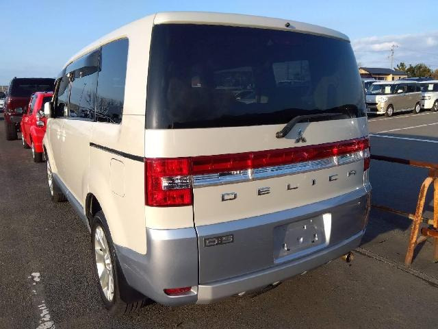 デリカD:52.4 G ナビパッケージ 4WD