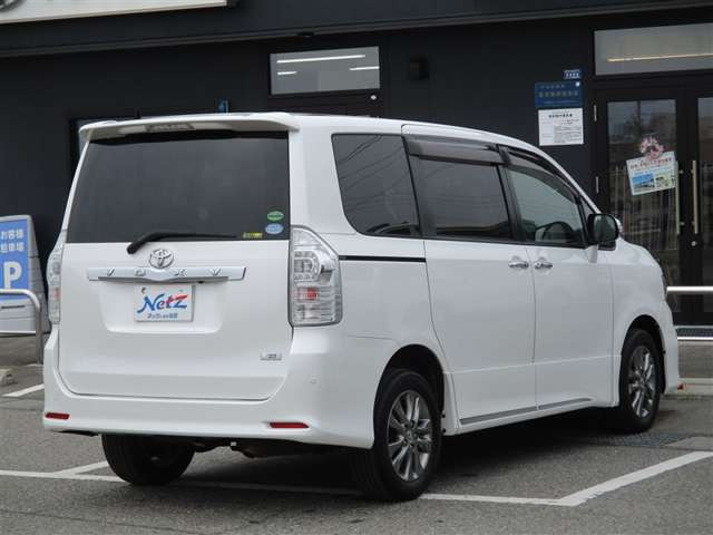 ヴォクシー2.0 ZS 煌II 4WD