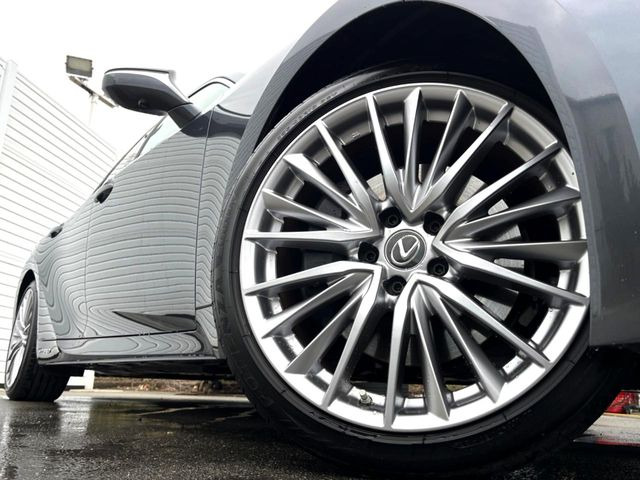 �y����19�C���`�A���~�z�C�[���z�O�ςɃ}�b�`���������A���~�z�C�[���𑕒����Ă���܂��B�e��ЊO�A���~�z�C�[����A�X�^�b�h���X�^�C�����戵�����Ă���܂��B���񂲑��k����������