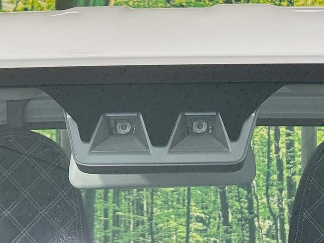 �y�X�}�[�g�A�V�X�g�z���s���ɑO���̎ԗ�����F�����A�Փ˂������Ȏ��͌x��ƃu���[�L�ŏՓˉ���Ɣ�Q�y�����A�V�X�g�B�����S�Ƀh���C�u�����y���݂��������܂��B