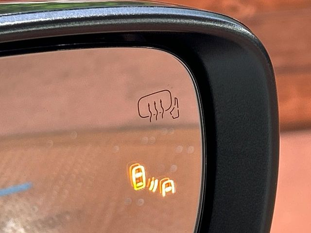 �y�u���C���h�X�|�b�g���j�^�[�z���s���A�h�A�~���[�̎��p�ɂȂ�₷���ӏ��Ɍ㑱�Ԃ��ڋ߂���ƃT�C�h�~���[�t�߂Ɍx����\���A�h���C�o�[�ɒ��ӊ��N�����Ă���܂��B