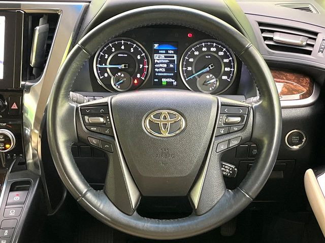 �y�����v�����X�e�A�����O�z�㎿�Ȋv���g�p���邱�ƂŁA��ɂ����������݂ƂĂ��^�]���₷���n���h���ł���