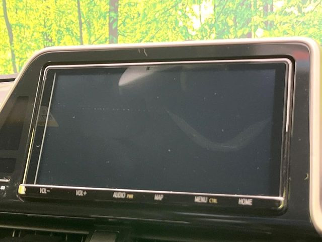 �y�����i�r�z�l�C�̏����i�r�𑕔����Ă���܂��B�i�r�̎g���₷���͂������A�I�[�f�B�I�@�\���[��!�L�����v�◷�s�͂������A�ʋ΂┃�����ȂǕ��i�̃h���C�u���y�����Ȃ�͂���