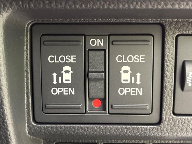 �y�����p���[�X���C�h�h�A�z�X�}�[�g�L�[��^�]�Ȃ̃X�C�b�`�Ō�ȗ����X���C�h�h�A�̊J���\���d��������͂����ăh�A���J����K�v�������A�����Ȃ��q�l�ł��ȒP�ɊJ���߂ł����K�ł���