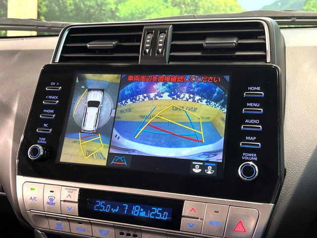 �y�p�m���~�b�N�r���[���j�^�[�z��p�̃J�����ɂ��A�ォ�猩���낵���悤�Ȏ��_��360�x�N���}�̎��͂��m�F���邱�Ƃ��ł��܂������p�������m�F���₷���A�����ꏊ�ł̐؂�Ԃ��⒓�Ԃ��X���[�Y�ɍs���܂��B