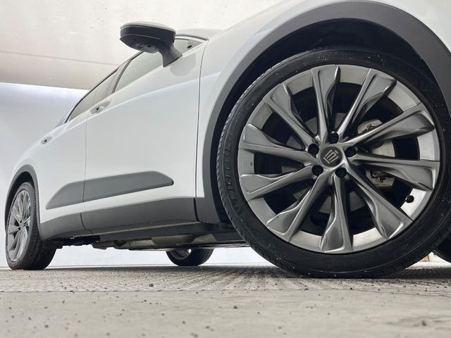 �y����21�C���`�A���~�z�C�[���z�O�ςɃ}�b�`���������A���~�z�C�[���𑕒����Ă���܂��B�e��ЊO�A���~�z�C�[����A�X�^�b�h���X�^�C�����戵�����Ă���܂��B���񂲑��k����������