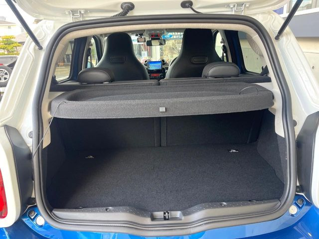 ���g�����N���[��:����L������e�X�y�[�X!���ꂾ���̍L��������΂��������⃌�W���[�Ȃǂɂ��œK�ł�!�g�p�������Ȃ����ꂢ�ȏ�Ԃ��ێ����Ă���܂��B