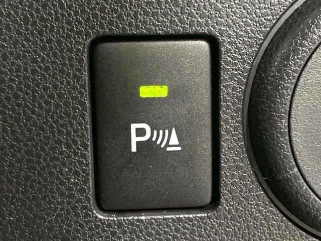 【コーナーセンサー】バンパーに付いたセンサーが障害物を検知!一定の距離に近づくとアラートで教えてくれます♪狭い駐車スペースや車庫入れ時も安心ですね☆