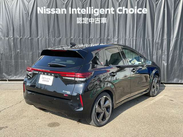 ノートオーラ1.2 G FOUR レザーエディション 4WD