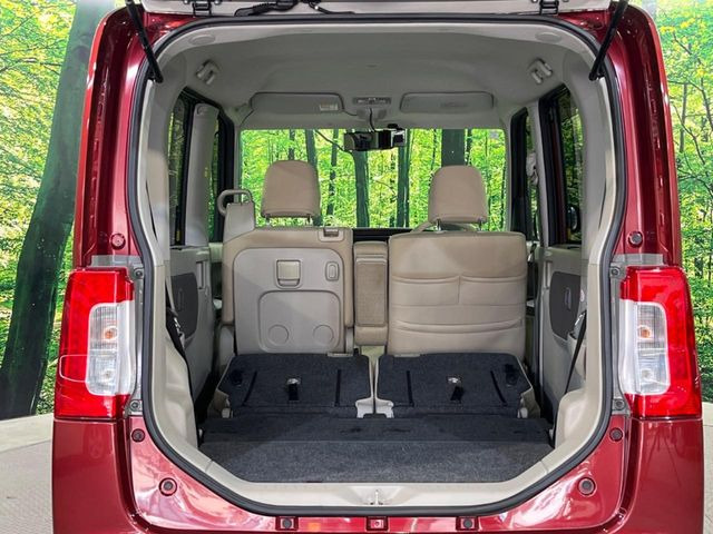 ���i�̂���������ʋ΁A���}���ɏ\���ȉ׎��X�y�[�X���m�ۂ��Ă���܂��B�Z�J���h�V�[�g��|���ƁA�傫�ȉו��̐ύڂ��\�ł���