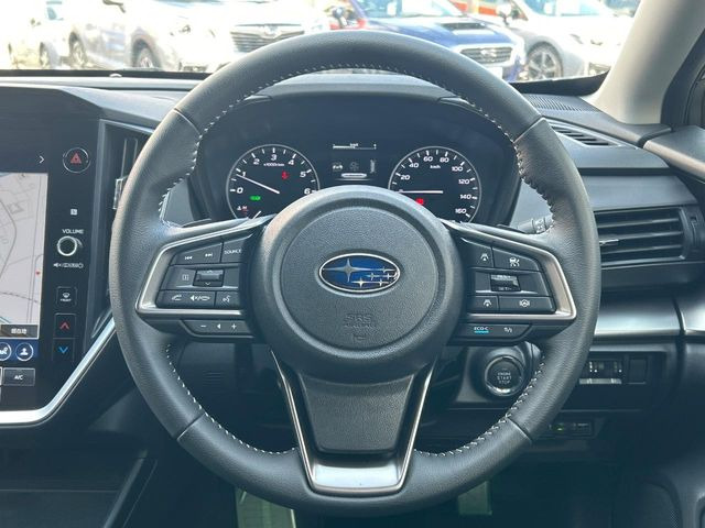 �y�����v�����X�e�A�����O�z�㎿�Ȋv���g�p���邱�ƂŁA��ɂ����������݂ƂĂ��^�]���₷���n���h���ł���