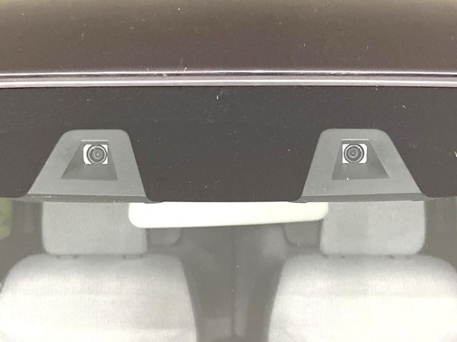 【スズキ セーフティサポート】走行中に前方の車両等を認識し、衝突しそうな時は警報とブレーキで衝突回避と被害軽減をアシスト。より安全にドライブをお楽しみいただけます。