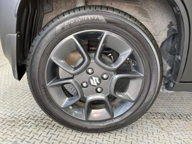 �y����16�C���`�A���~�z�C�[���z�O�ςɃ}�b�`���������A���~�z�C�[���𑕒����Ă���܂��B�e��ЊO�A���~�z�C�[����A�X�^�b�h���X�^�C�����戵�����Ă���܂��B���񂲑��k����������