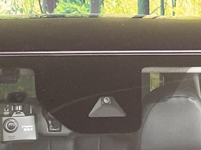 �y�C���e���W�F���g�G�}�[�W�F���V�[�u���[�L�z�t�����g�J�����őO���̎ԗ�����s�҂����m�B�Փ˂������Ȏ��͏Փ˔�Q�y���u���[�L���쓮�A�Փˉ�����T�|�[�g�B�����S�Ƀh���C�u�����y���݂��������܂��B