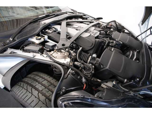 �f�r�b�g�u���E���̓��������Ƃ���DB�V���[�Y�̒��ł�V12��ς񂾌����_�ōŌ�̃��f���ł��B