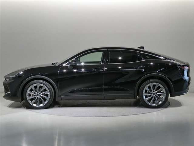 クラウンクロスオーバー2.5 G アドバンスト レザー パッケージ E-Four 4WD