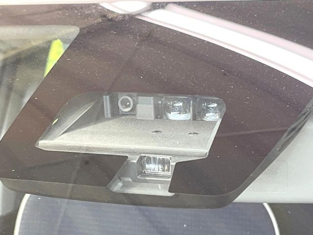 �y�X�Y�L �Z�[�t�e�B�T�|�[�g�z���s���ɑO���̎ԗ�����F�����A�Փ˂������Ȏ��͌x��ƃu���[�L�ŏՓˉ���Ɣ�Q�y�����A�V�X�g�B�����S�Ƀh���C�u�����y���݂��������܂��B