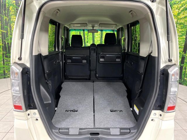 ���i�̂���������ʋ΁A���}���ɏ\���ȉ׎��X�y�[�X���m�ۂ��Ă���܂��B�Z�J���h�V�[�g��|���ƁA�傫�ȉו��̐ύڂ��\�ł���