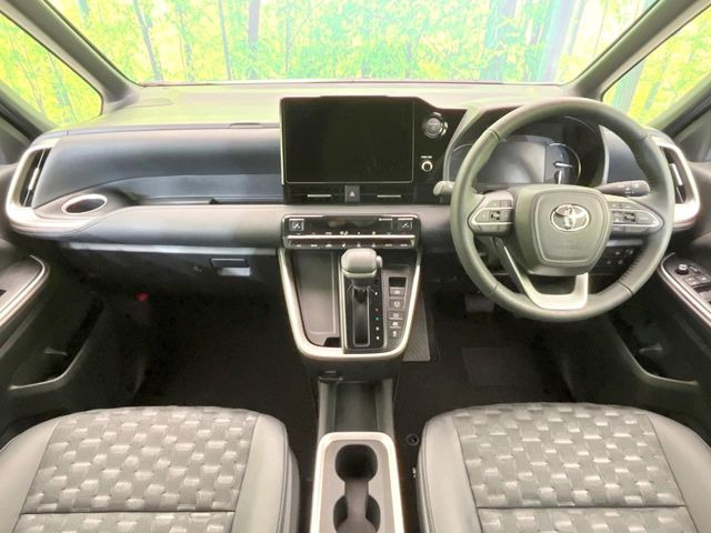 ヴォクシー1.8 ハイブリッド S-Z