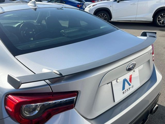 �y�����X�|�C���[�z�X�|�[�c�J�[�炵�����O�b�ƈ����������X�|�C���[�𑕒��􍂑����s���̃X�^�r���e�B(���s���萫)����ɖ𗧂��܂��B