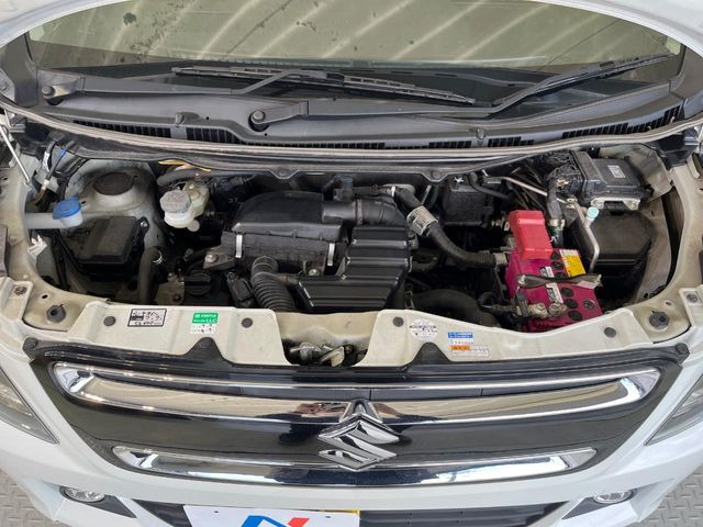 親切・丁寧な専門メカニックスタッフが応対!・車検・点検整備・事故等の修理などアフターサービスも安心。お車のカスタマイズもネクステージのサービススタッフまでご相談ください!