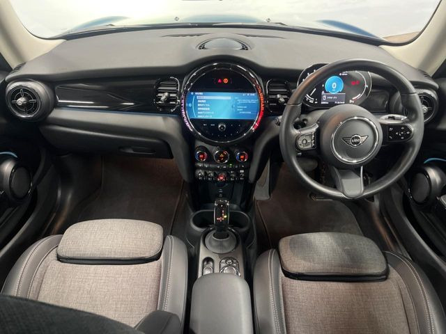 �A���ԃO���[�v���݌ɐ���2,000��!�S���̌n��X���烁�[�J�[�E�Ԏ��킸���Љ�o����̂ŁA���Ȃ��Ƀs�b�^���̂��Ԃ�������͂��ł���܂��͂��₢���킹��������