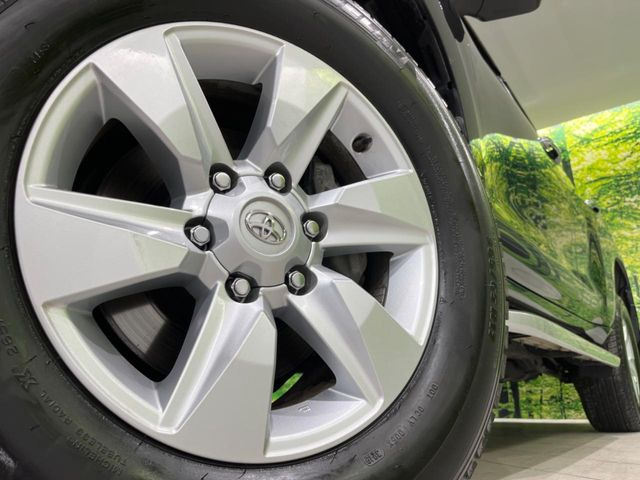 �y����17�C���`�A���~�z�C�[���z�O�ςɃ}�b�`���������A���~�z�C�[���𑕒����Ă���܂��B�e��ЊO�A���~�z�C�[����A�X�^�b�h���X�^�C�����戵�����Ă���܂��B���񂲑��k����������