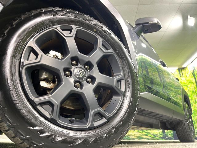 �y����18�C���`�A���~�z�C�[���z�O�ςɃ}�b�`���������A���~�z�C�[���𑕒����Ă���܂��B�e��ЊO�A���~�z�C�[����A�X�^�b�h���X�^�C�����戵�����Ă���܂��B���񂲑��k����������