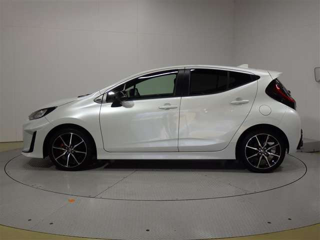 アクア1.5 GRスポーツ