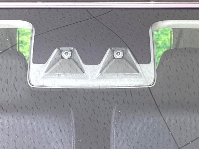 �y�X�}�[�g�A�V�X�g�z���s���ɑO���̎ԗ�����F�����A�Փ˂������Ȏ��͌x��ƃu���[�L�ŏՓˉ���Ɣ�Q�y�����A�V�X�g�B�����S�Ƀh���C�u�����y���݂��������܂��B