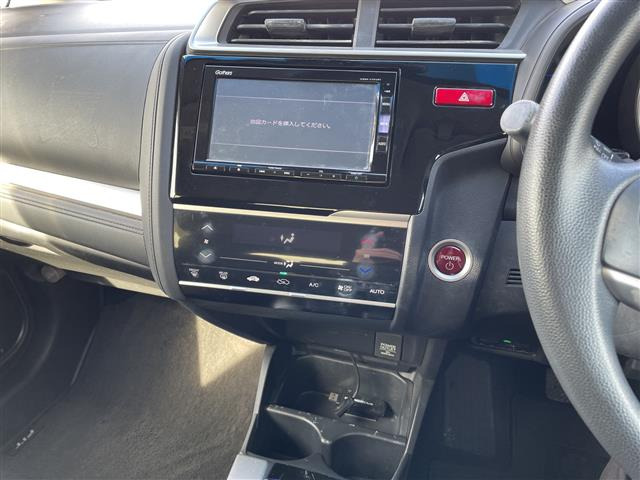 フィット1.5 ハイブリッド Fパッケージ コンフォートエディション