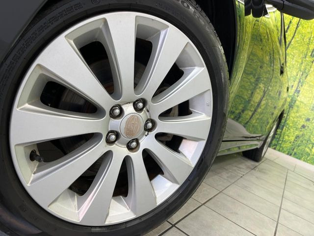 �y����17�C���`�A���~�z�C�[���z�O�ςɃ}�b�`���������A���~�z�C�[���𑕒����Ă���܂��B�e��ЊO�A���~�z�C�[����A�X�^�b�h���X�^�C�����戵�����Ă���܂��B���񂲑��k����������