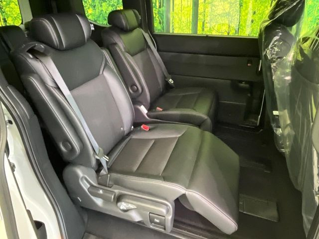 ���i���ȃI���W�i���t���A�}�b�g���I�v�V�����ɂĂ��p�ӂ��Ă���܂��B���D���ȃf�U�C����J���[�����Ԃɍ��킹�đI��ł����������Ƃ��ł��܂���