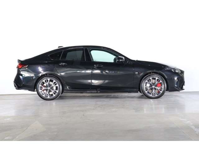 2シリーズグランクーペM235 xドライブ 4WD