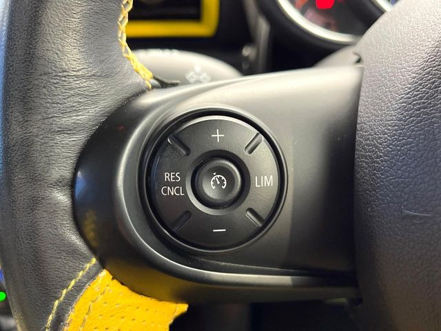 ���I�[�g�N���[�Y�R���g���[��:�������H�⎩���Ԑ�p���H���ɂāA�葬���q���\�ƂȂ�֗��ȋ@�\�ł��B�������ړ��̍ۂł����ɂ����֗��ɂ��g�����������܂���