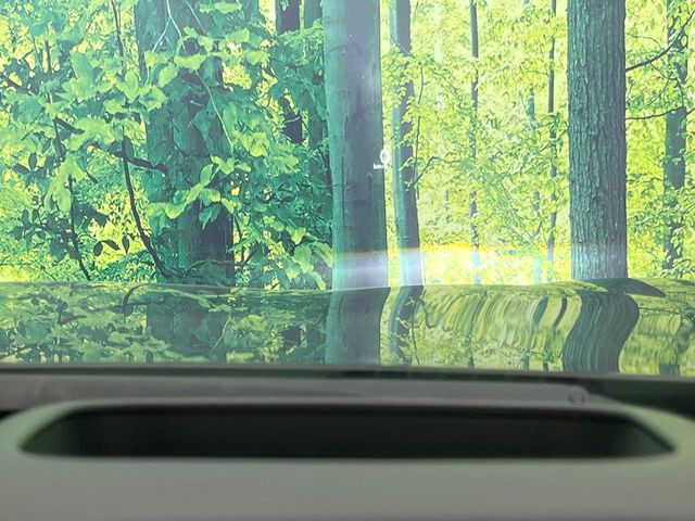 �y�w�b�h�A�b�v�f�B�X�v���C�z���݂̑��x�⑖�s�����f�W�^���\���ŉ^�]�ȑO���̃K���X�ɓ��e!�^�]���A�ڐ������炳���K�v�ȏ����m�F�ł���̂łƂ��Ă��֗��ň��S!