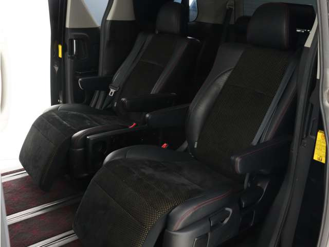 �y���ʎd�l�Ԍ���z�n�[�t���U�[�V�[�g!�{�v&�u���b�N�l�H��v�ƃA���J���^�[���V�[�g���~�b�N�X���ꂽ�n�[�t���U�[�V�[�g�ł��B�������ȐF�̑g�ݍ��킹�ō������̂���ԓ���Ԃ��L�����Ă���܂��B