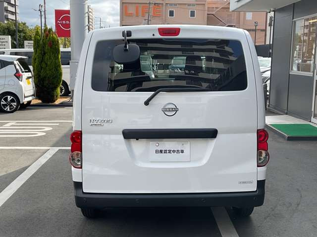 NV200バネットバン1.6 DX