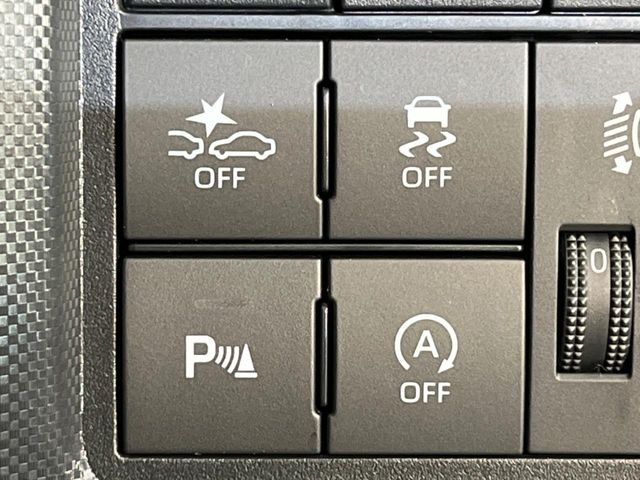 �y�A�C�h�����O�X�g�b�v�z�ԐM����a�؂Œ�Ԃ����ۂɃG���W�����~���A���ʂȔR���̏����}���܂��B�R��������ی�ɂȂ���@�\��G���W���̓u���[�L�𗣂��΍Ďn�����܂��B