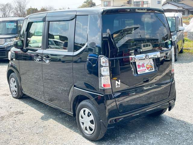 ���X�ł͌y�����Ԃ��畁�ʎԂ܂ŕ��L���I�[�����[�J�[�̎Ԏ�E�F�E�O���[�h��L�x�ɑ����Ă���܂��B